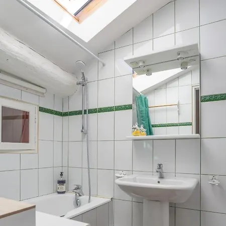 Petit Paradis Nemausus * נים