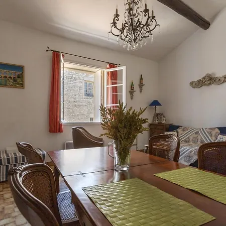 Petit Paradis Nemausus *